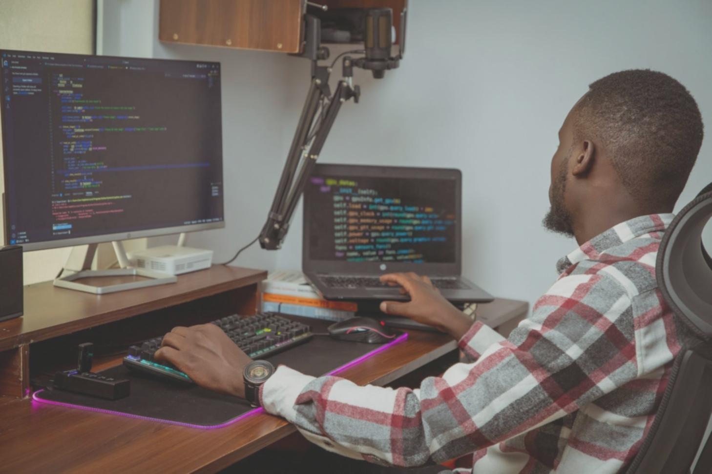 iOS and Android app development process at optimizemac studio